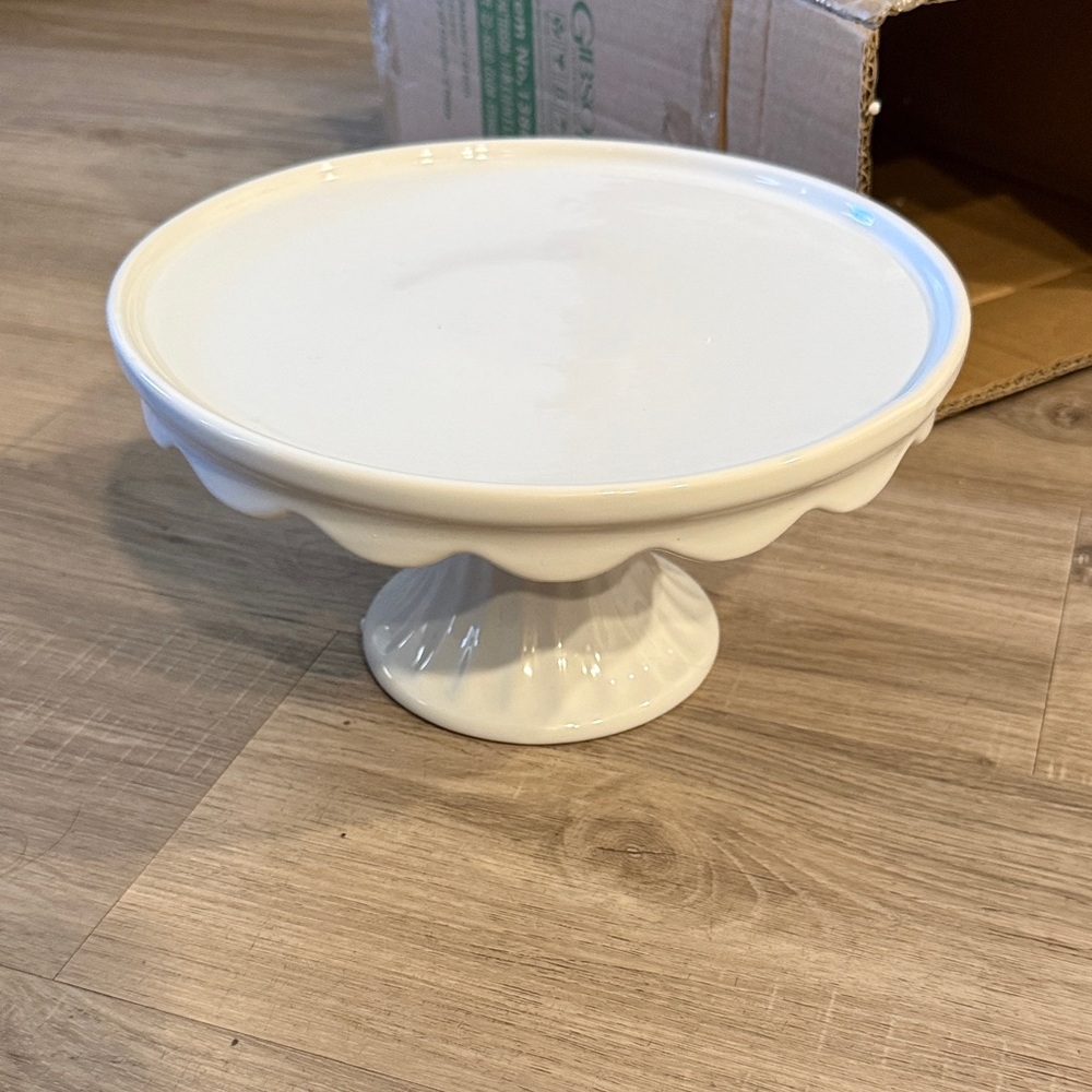 Elegant White Cake Stand